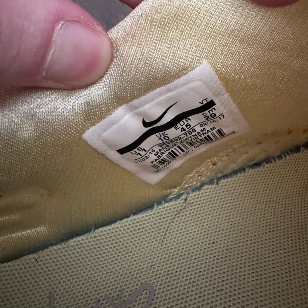 Yellow Air Max Zero Sneakers - Picture 5 of 5